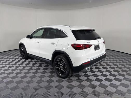 Polar White 2026 Mercedes-Benz GLA 250 4MATIC