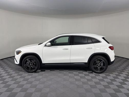Polar White 2026 Mercedes-Benz GLA 250 4MATIC