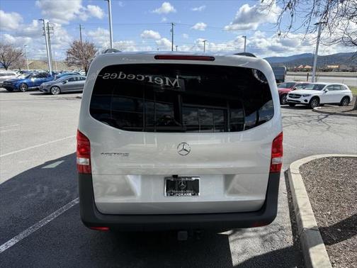 2023 Mercedes-Benz Metris Base