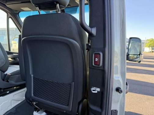 2025 Mercedes-Benz Sprinter 2500 Passenger 144 WB