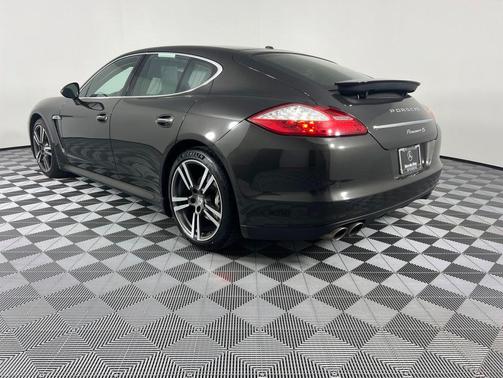 Carbon Gray Metallic 2010 Porsche Panamera 4S
