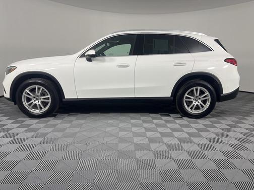 2025 Mercedes-Benz GLC 300 4MATIC