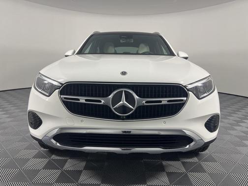 2025 Mercedes-Benz GLC 300 4MATIC