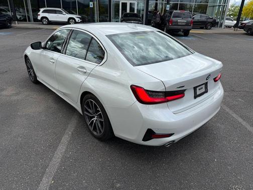 Mineral White Metallic 2021 BMW 330 xDrive