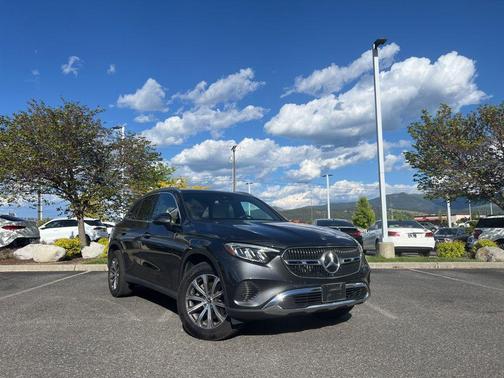 Gray 2024 Mercedes-Benz GLC 300 4MATIC