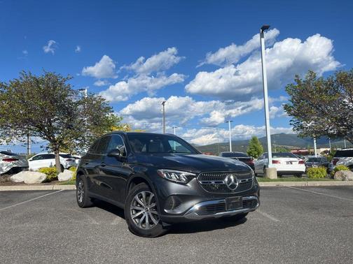 Gray 2024 Mercedes-Benz GLC 300 4MATIC