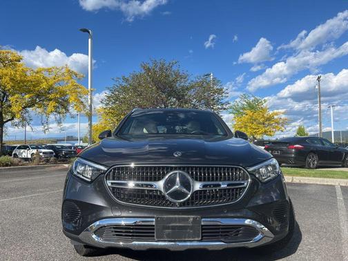 Gray 2024 Mercedes-Benz GLC 300 4MATIC