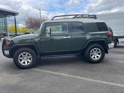 Army Green 2011 Toyota FJ Cruiser Base