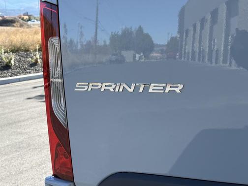 2026 Mercedes-Benz Sprinter 2500 Standard Roof