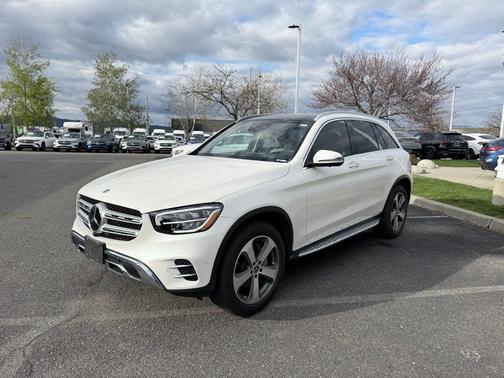 White 2021 Mercedes-Benz GLC 300 4MATIC
