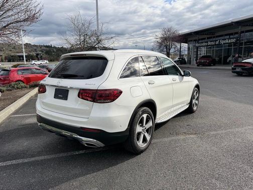 White 2021 Mercedes-Benz GLC 300 4MATIC
