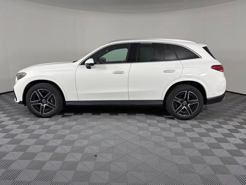 2025 Mercedes-Benz GLC 300 4MATIC