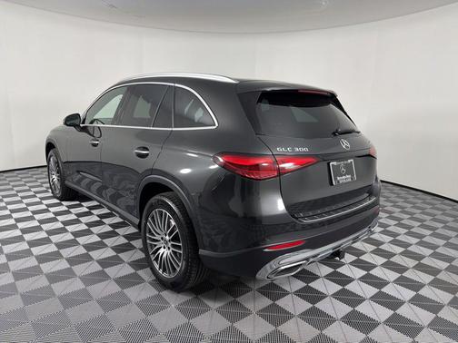 Graphite 2026 Mercedes-Benz GLC 300 4MATIC