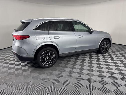 2025 Mercedes-Benz GLC 350e Base