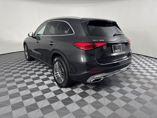 2026 Mercedes-Benz GLC 300 4MATIC