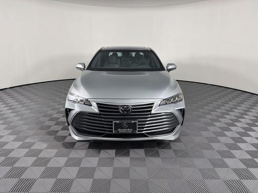 Celestial Silver Metallic 2021 Toyota Avalon XLE