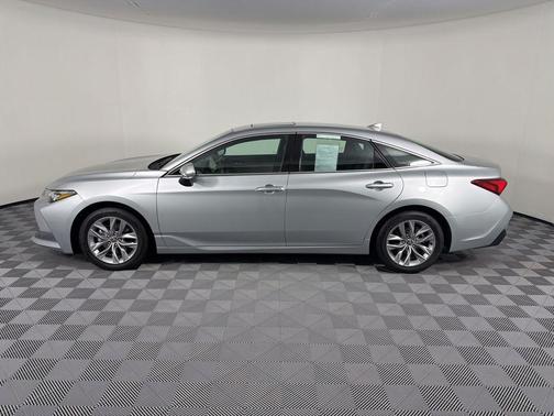 Celestial Silver Metallic 2021 Toyota Avalon XLE