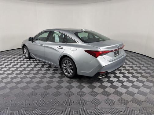 Celestial Silver Metallic 2021 Toyota Avalon XLE