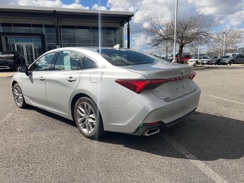 2021 Toyota Avalon XLE