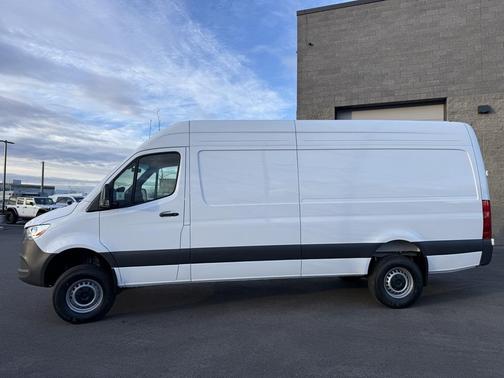 2026 Mercedes-Benz Sprinter 2500 Cargo 170 WB