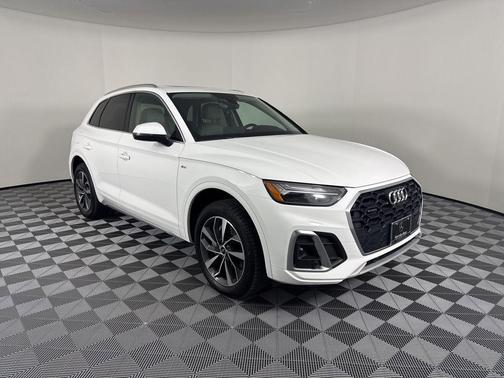 2022 Audi Q5 45 S line Premium Plus