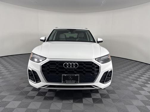 2022 Audi Q5 45 S line Premium Plus