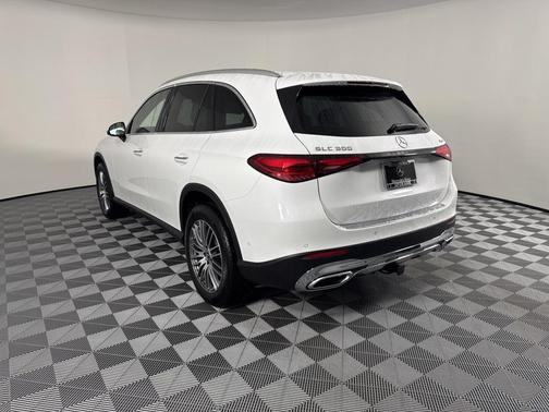 2026 Mercedes-Benz GLC 300 4MATIC