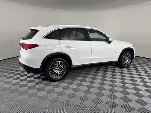 2026 Mercedes-Benz GLC 300 4MATIC