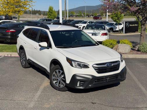 Crystal White Pearl 2021 Subaru Outback Premium