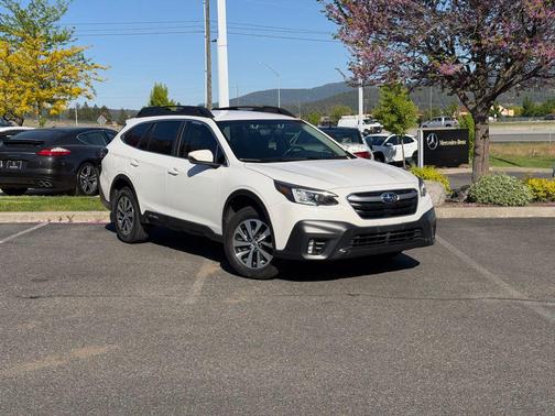 Crystal White Pearl 2021 Subaru Outback Premium