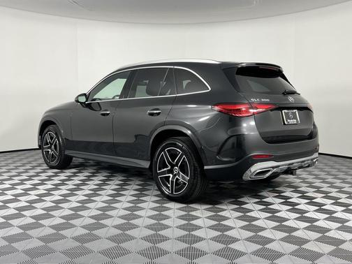 2025 Mercedes-Benz GLC 300 4MATIC