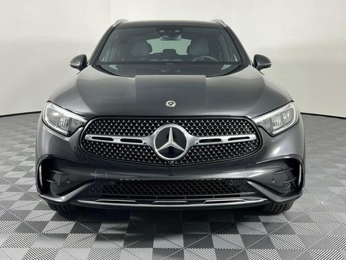 2025 Mercedes-Benz GLC 300 4MATIC