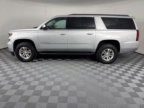 Silver Ice Metallic 2018 Chevrolet Suburban LT