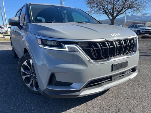 2024 Kia Carnival EX