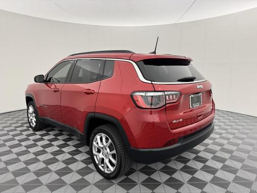 2023 Jeep Compass Latitude Lux