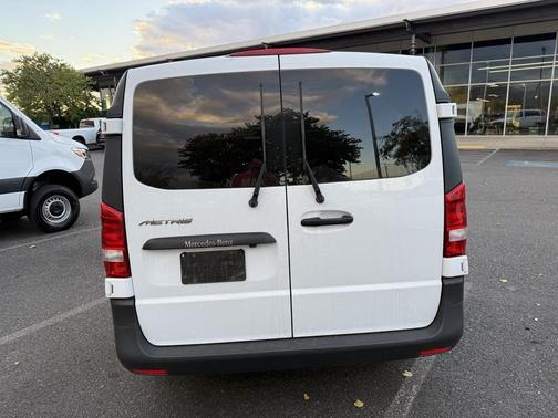 2022 Mercedes-Benz Metris Base