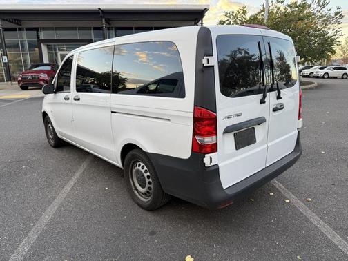 2022 Mercedes-Benz Metris Base