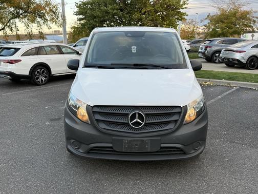 2022 Mercedes-Benz Metris Base