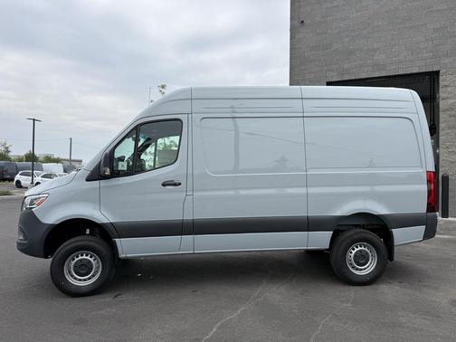 2025 Mercedes-Benz Sprinter 2500 Standard Roof