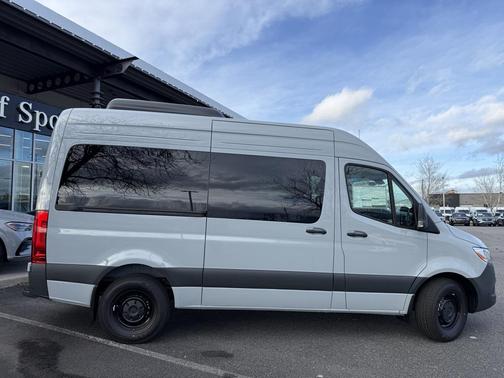 2025 Mercedes-Benz Sprinter 2500 Passenger 144 WB