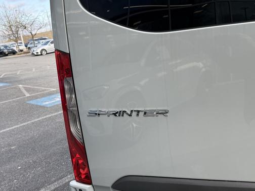 2025 Mercedes-Benz Sprinter 2500 Passenger 144 WB