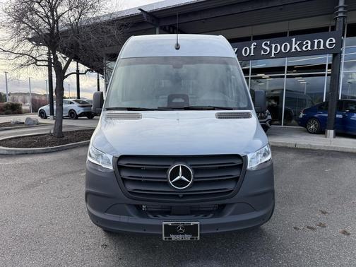 2025 Mercedes-Benz Sprinter 2500 Passenger 144 WB