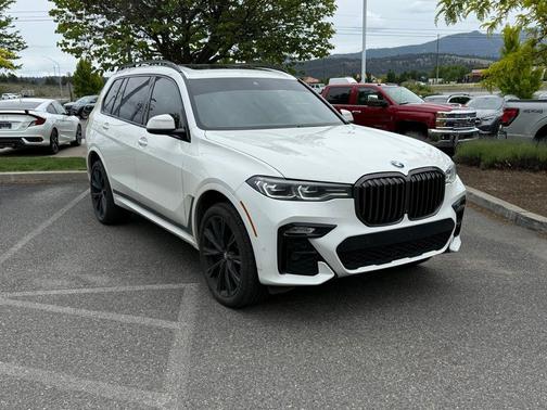 Alpine White 2022 BMW X7 xDrive40i