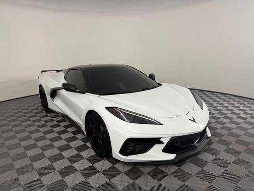 Arctic White 2023 Chevrolet Corvette Stingray w/2LT
