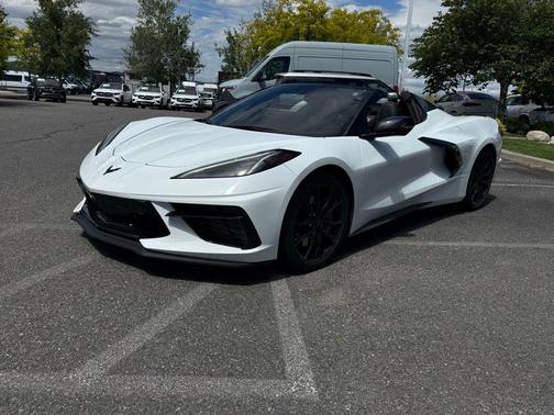 Arctic White 2023 Chevrolet Corvette Stingray w/2LT