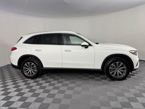 Polar White 2026 Mercedes-Benz GLC 300 4MATIC