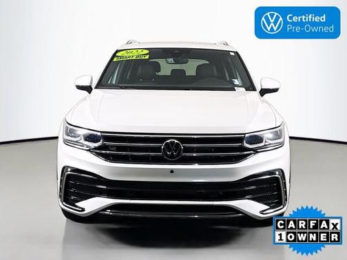 Oryx White Pearl Effect 2022 Volkswagen Tiguan 2.0T SEL R-Line