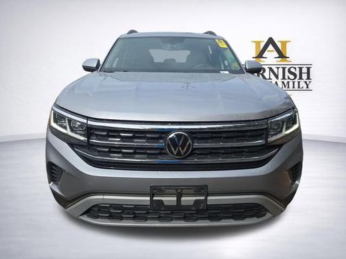 Pyrite Silver Metallic 2023 Volkswagen Atlas 3.6 SE w/ Technology