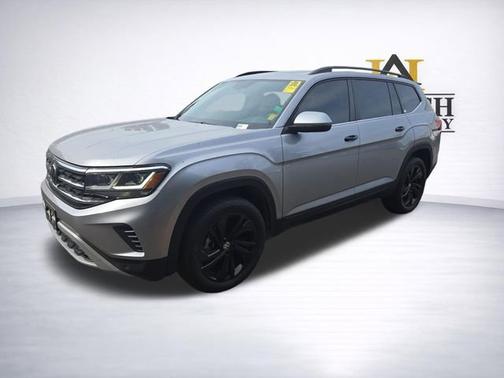 Pyrite Silver Metallic 2023 Volkswagen Atlas 3.6 SE w/ Technology