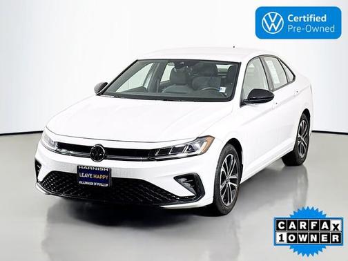 Pure White 2025 Volkswagen Jetta 1.5T Sport